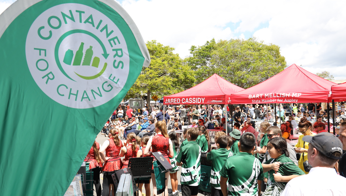 Crowd gathers for the Geebung Street Party