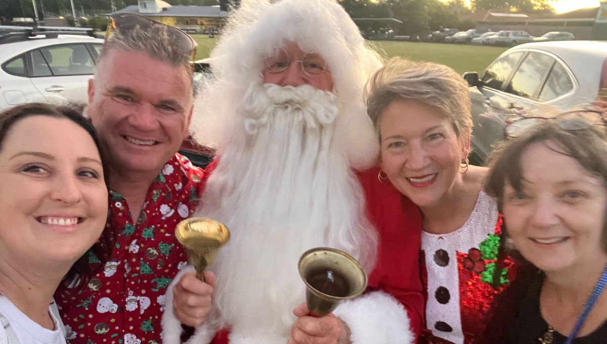 Aspley Hornets Christmas Carols and Markets